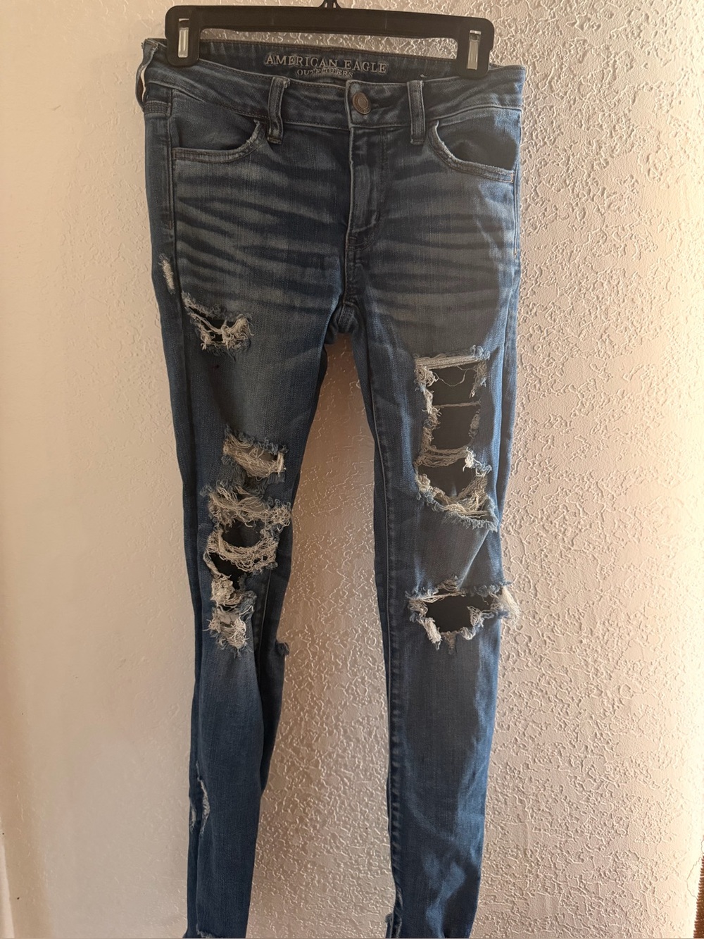 American Eagle Outfitters Men’s Ripped Dark Blue Skinny Jeans